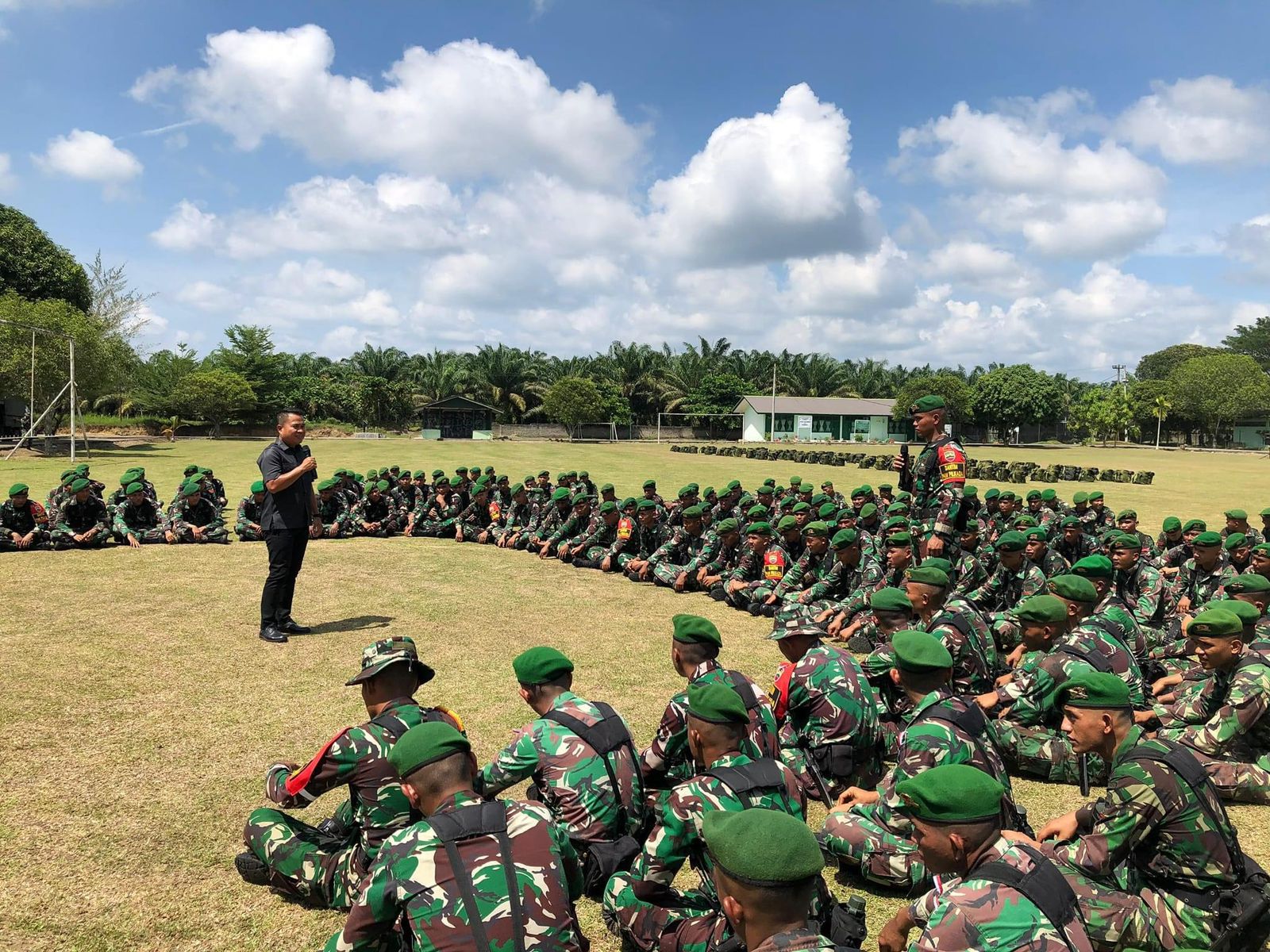 Khomaidi Hambali Siambaton sampaikan materi