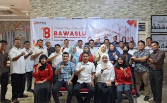 Semarak HUT ke-18 Bawaslu, Bawaslu Kabupaten Asahan Gelar Kegiatan Donor Darah